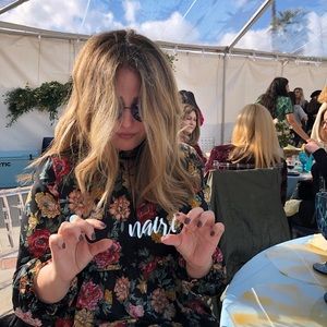 Meet your Posher, Nairi